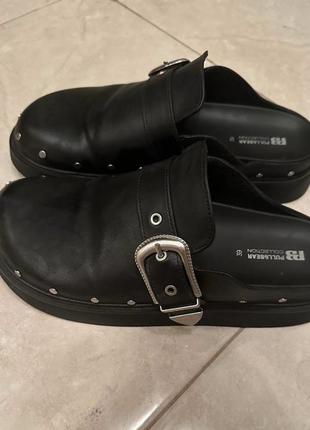 Тапки в стилі birkenstock pull&bear