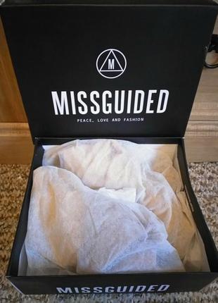 Розпродаж чоботи missguided замшеві літні ботфорти asos з відкритим носком і п'ятою8 фото