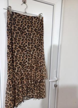 Леопардовая юбка миди