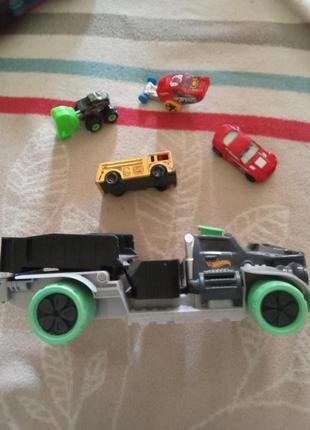 Машинки hot wheels