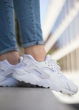 Жіночі кросівки nike air huarache run gs8 фото