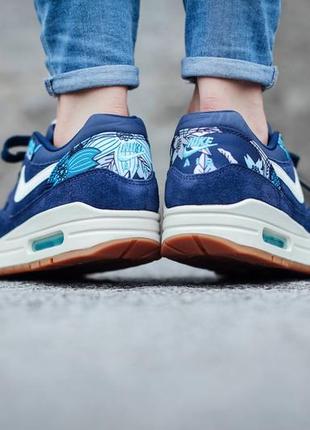 Жіночі кросівки nike air max 1 aloha floral print navy10 фото