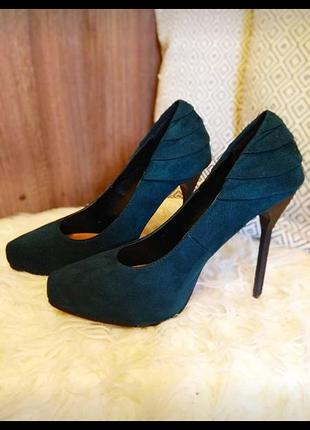 Смарагдові туфельки
