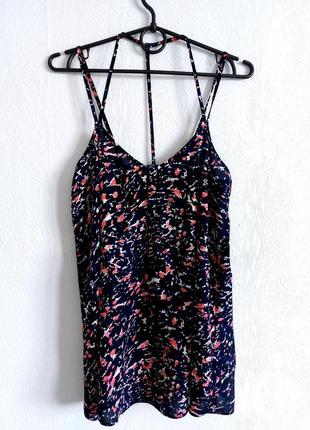 Гарна майка топ на тонких бретелях