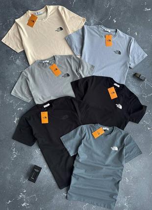 Брендові футболки