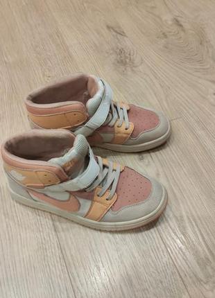 Продам хайтопи nike 35 розмір1 фото