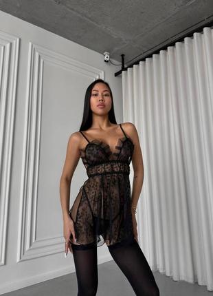 Пенюар, трусики, панчохи