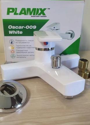 Пластиковий змішувач для ванної з коротким виливом (гусаком) sw oscar-009 white