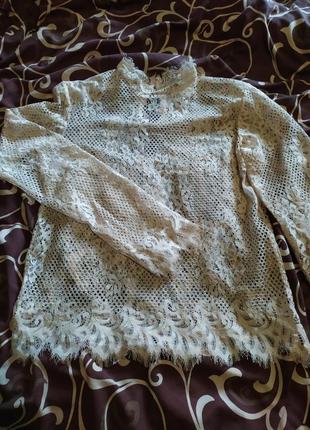 Нереальная кружевная водолазка