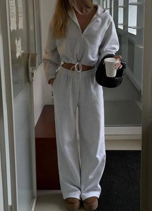 Женский костюм укороченная кофта и прямые штаны4 фото