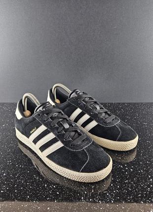 Кроссовки adidas gazelle. размер 38