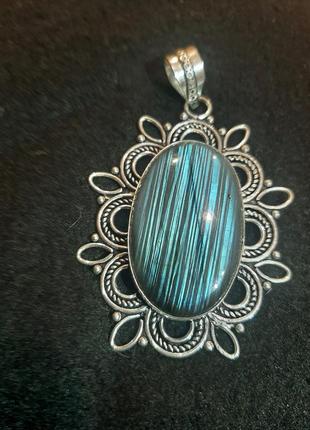 Шикарный лабрадор, крупный кулон, натуральный камень