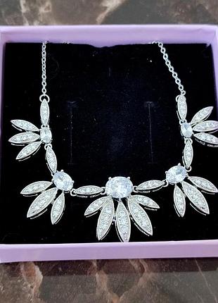 Жіноче кольє, ювелірний сплав, кристали фіаніт.