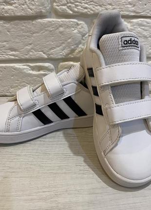 Кроссовки adidas 9.5