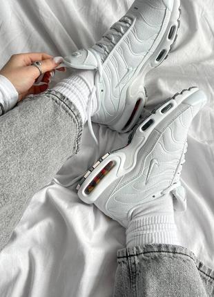 Унисекс кроссовки nike air max plus tn'triple white9 фото