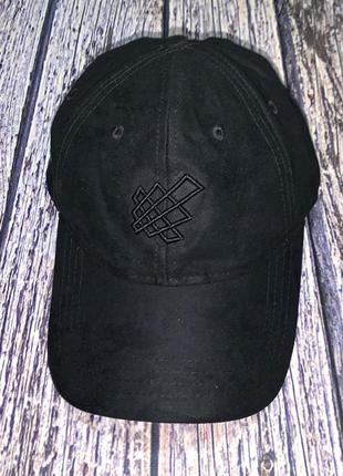 Фирменная кепка для ребенка 8-10 лет, (52-54 см)1 фото