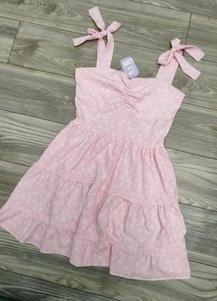 Новое нежное зеленое платье