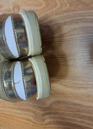 Кроссовки chicco 21p 3