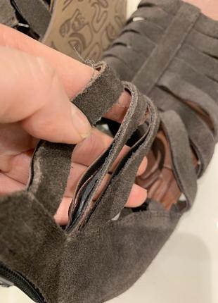 Замшеві, шкіряні босоніжки, сандалі, гладиатори vagabond