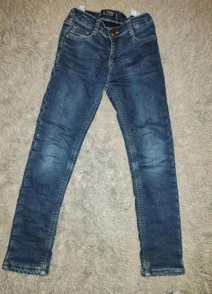Джинси утеплені 7-8 років, на зріст 116-122см+подарунок