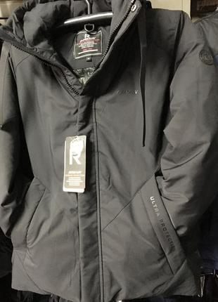 Зимова куртка remain