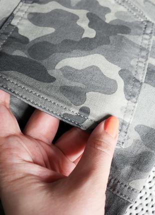 Нові джинси/джеггінси камуфляж, бавовна, висока посадка, розмір 444 фото