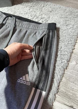 Оригінальні, спортивні штани від “adidas”5 фото