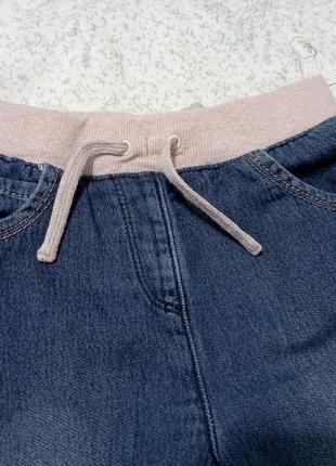 Очень удобные джинсы на 4-5 лет7 фото