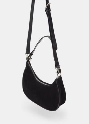 Черная сумка багет велюровая бархатная sinsay3 фото