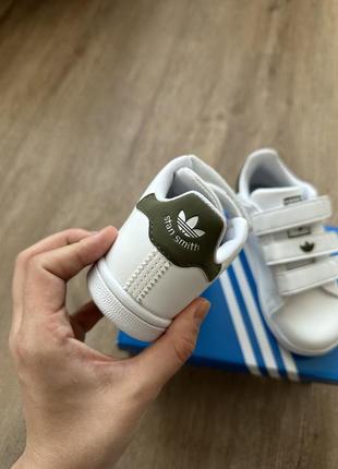 Кросівки дитячі adidas3 фото