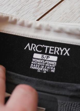 Женская трекинговая куртка arcteryx оригинал софтшел мембранная c4 фото