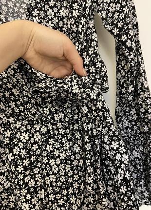 Бавовняний ромпер у квітковий принт, рукави ліхтарики чорно-білий,базовий універсальне коротке плаття шорти2 фото