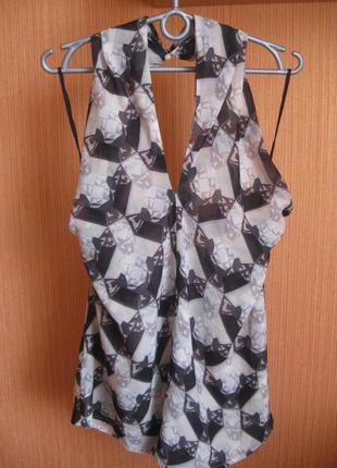 Блузка з відкритими плечима