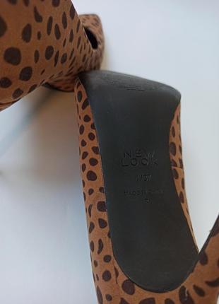 Леопардовые туфли на шпильке6 фото
