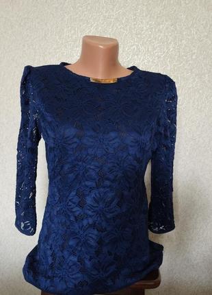 Блуза,стан новой вещи,44-46, по подробным замерам пишите, разрабатываю шкаф.