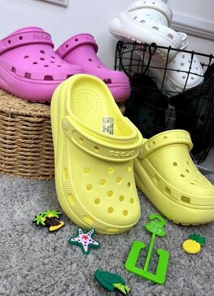 Дитячі крокси сабо на платформі crocs classic crush kids рожеві новинка новинка новинка2 фото