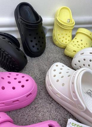 Детские кроксы сабо на платформе crocs classic crush kids black новинка новинка3 фото