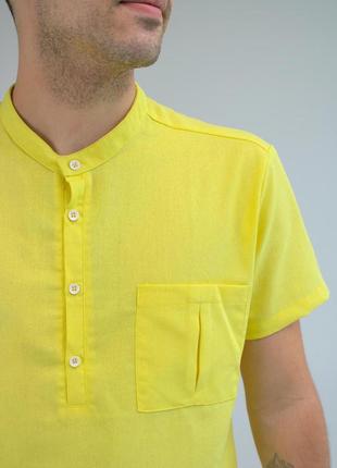 Чоловіча жовта сорочка з кишенею6 фото