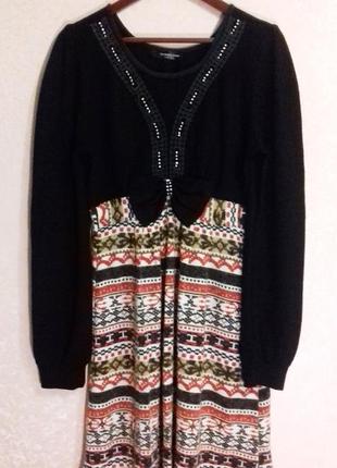 Шерстяное платье с орнаментом