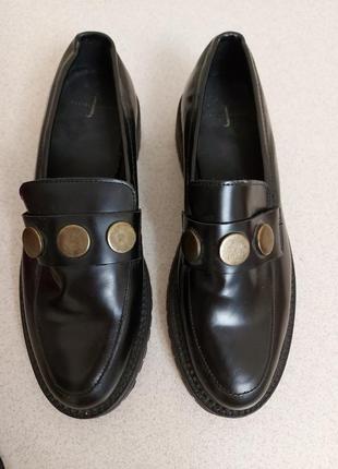 Фирменные стильные туфли