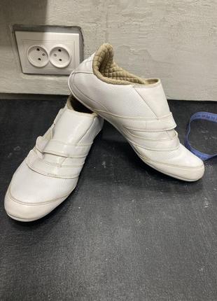 Жиночі шкіряні легкі спортивні туфлі на липучках nike (індонезія) 39р - 25,5 устілка