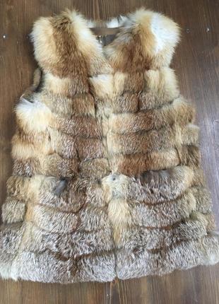 Жилет из  меха лисы