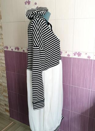 Стильне італійське сукню бочонок з капюшоном4 фото