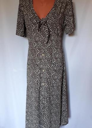 Вискозное шоколадное  платье на пуговицах спереди с v- вырезом next (размер 10)