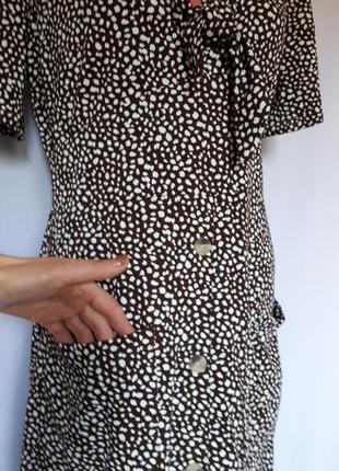 Вискозное шоколадное  платье на пуговицах спереди с v- вырезом next (размер 10)6 фото