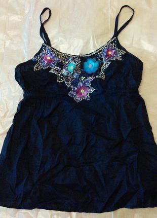 Очень  красивая майка с вышивкой от new look