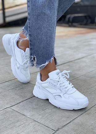 Женские кроссовки адидас adidas falcon white