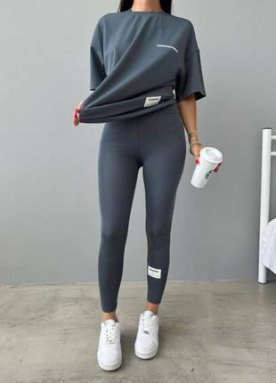 Сірий жіночий спортивний костюм лосини футболка оверсайз вільного крою жіночий прогулянковий повсякденний костюм шорти лосини