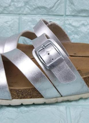 Elefanten шкіряні шльопанці.