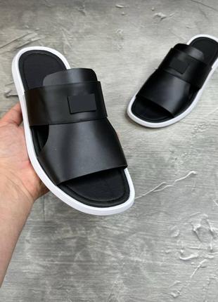 Кожаные шлепанцы